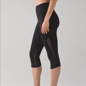 Lululemon wunder under 1/2 tight high rise mesh